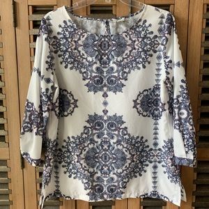 3/4 sleeve patterned blouse